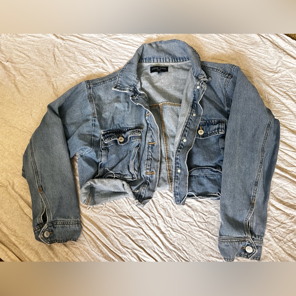 Cropped denim jacket